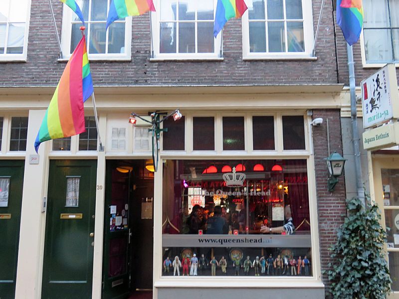 The Queen's Head aan de Zeedijk